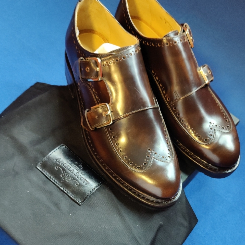 Brown Leather Oxford with Brogue Detailing